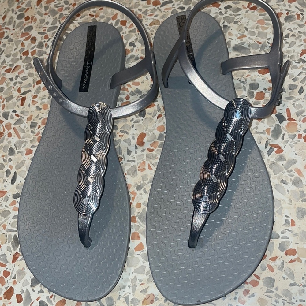 Ipanema ankle sandals